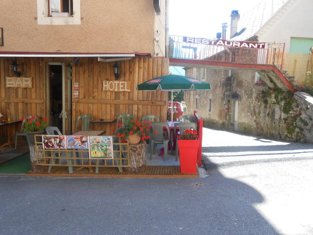 Les 3 Marmottes Hotel Lus-la-Croix-Haute Exterior photo